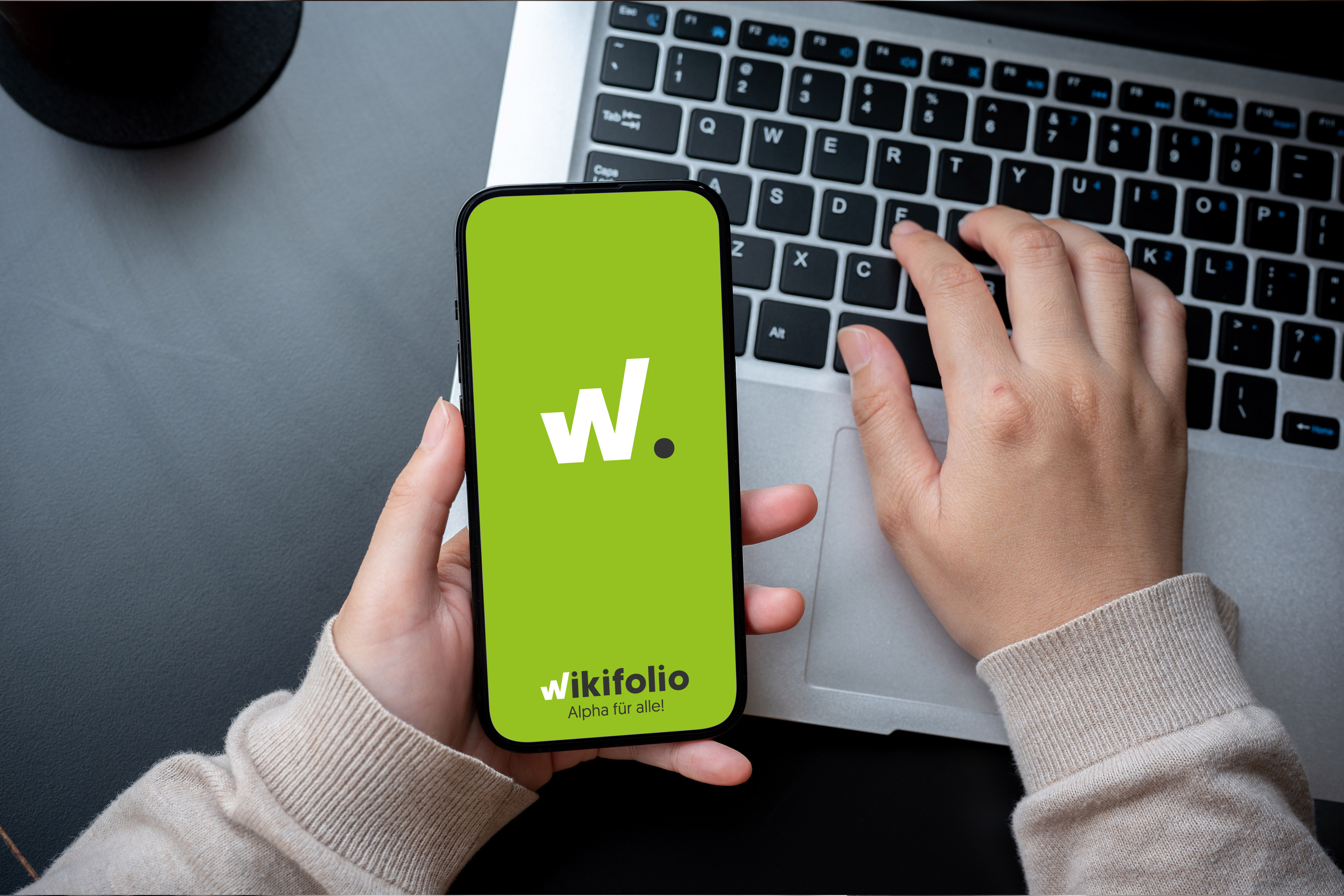 Mockup_Brand-Screen_AlphafuerAlle_Smartphone_v1_1500x1000
